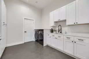 1802 Pueblo St, Dallas, TX 75212 - Photo 11