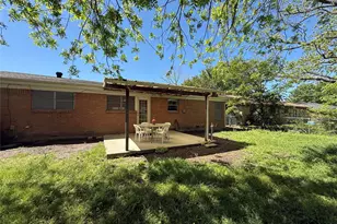 1135 Park Center St, Benbrook, TX 76126 - Photo 3