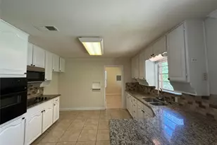 1135 Park Center St, Benbrook, TX 76126 - Photo 13