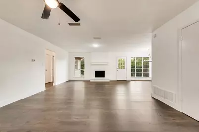 1614 Brent Court, Grand Prairie, TX 75051 - Photo 13