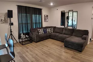 1215 Rustic View Dr, Denton, TX 76207 - Photo 5