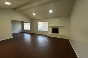 2716 Sibley Dr, Arlington, TX 76015 - Photo 3