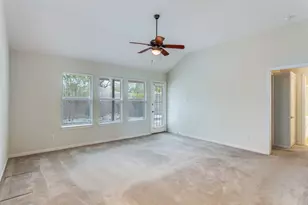 1014 Teresa Ct, Granbury, TX 76048 - Photo 5