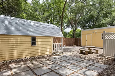 1002 W Pearl Street, Granbury, TX 76048 - Photo 39