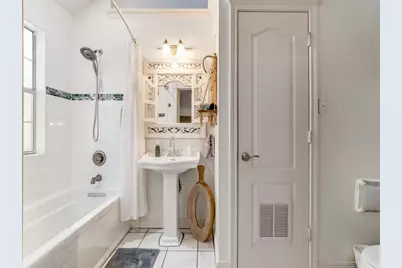 1002 W Pearl Street, Granbury, TX 76048 - Photo 13