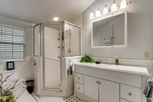 1002 W Pearl St, Granbury, TX 76048 - Photo 23