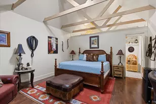 1002 W Pearl St, Granbury, TX 76048 - Photo 25