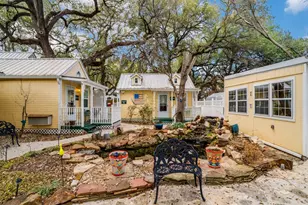 1002 W Pearl St, Granbury, TX 76048 - Photo 33