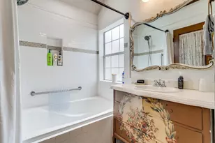 1002 W Pearl St, Granbury, TX 76048 - Photo 11