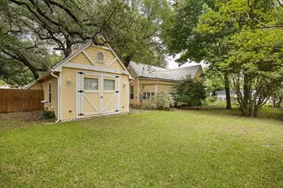 1002 W Pearl Street, Granbury, TX 76048 - Photo 33