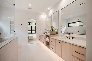 8716 Fawn Dr, Dallas, TX 75238 - Photo 5