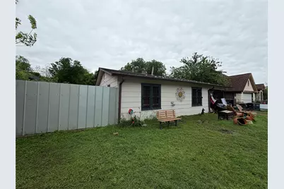 5054 Flamingo Road, Fort Worth, TX 76119 - Photo 3