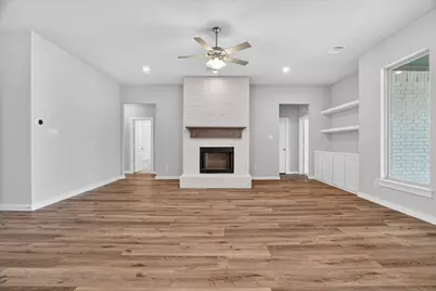 504 Clifton Court, Springtown, TX 76082 - Photo 9
