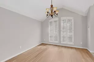 8707 Wellington Rd, Irving, TX 75063 - Photo 5