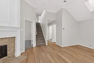 8707 Wellington Rd, Irving, TX 75063 - Photo 3