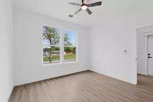 5803 Plum Dale Rd, Dallas, TX 75241 - Photo 19