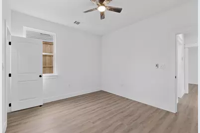 5803 Plum Dale Road, Dallas, TX 75241 - Photo 17