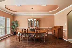 2824 Gillespie Ln, Grand Prairie, TX 75052 - Photo 7