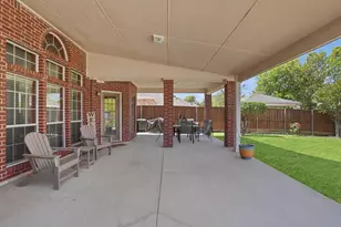 2824 Gillespie Ln, Grand Prairie, TX 75052 - Photo 31