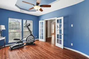 2824 Gillespie Ln, Grand Prairie, TX 75052 - Photo 9