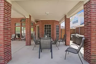 2824 Gillespie Ln, Grand Prairie, TX 75052 - Photo 29