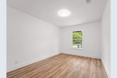 2114 Tisinger Avenue, Dallas, TX 75228 - Photo 11