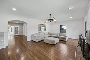 2809 Park Hill Dr, Fort Worth, TX 76109 - Photo 5