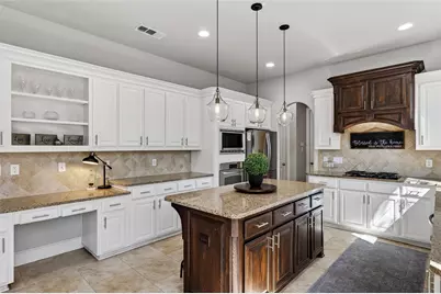 813 Moss Cliff Circle, McKinney, TX 75071 - Photo 5