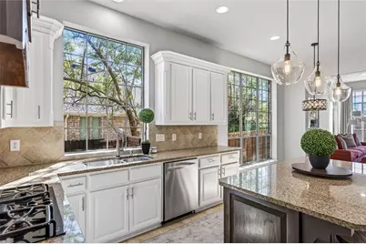 813 Moss Cliff Circle, McKinney, TX 75071 - Photo 7