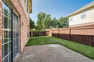 9401 Abbey Rd, Irving, TX 75063 - Photo 15