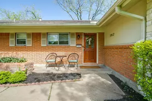 3917 Marys Creek Dr, Benbrook, TX 76116 - Photo 3