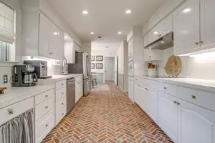 3917 Marys Creek Dr, Benbrook, TX 76116 - Photo 7