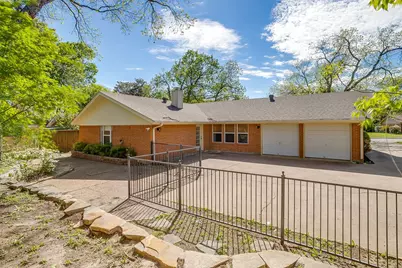 3917 Marys Creek Drive, Benbrook, TX 76116 - Photo 35