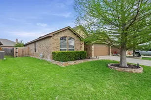 404 Brookhollow Ln, Saginaw, TX 76131 - Photo 21