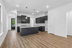 8708 Treeline Pkwy, Justin, TX 76247 - Photo 11