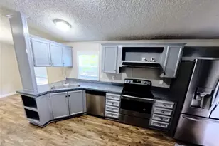 1315 Phoenix Ct, Granbury, TX 76048 - Photo 5