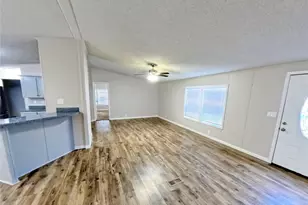 1315 Phoenix Ct, Granbury, TX 76048 - Photo 11