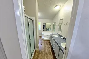 1315 Phoenix Ct, Granbury, TX 76048 - Photo 9