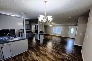 1315 Phoenix Ct, Granbury, TX 76048 - Photo 7