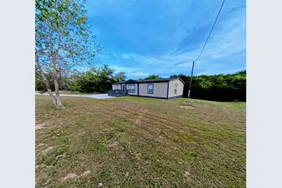 1315 Phoenix Court, Granbury, TX 76048 - Photo 17