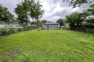 860 Mimosa Dr, Garland, TX 75040 - Photo 17