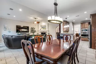 7905 Brandon Ct, North Richland Hills, TX 76182 - Photo 11