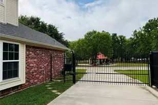 7905 Brandon Ct, North Richland Hills, TX 76182 - Photo 35