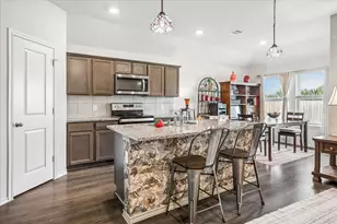 1934 Duskwood Dr, Lancaster, TX 75146 - Photo 5