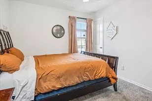 1934 Duskwood Dr, Lancaster, TX 75146 - Photo 11