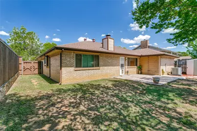 200 Lark Lane, Euless, TX 76039 - Photo 23