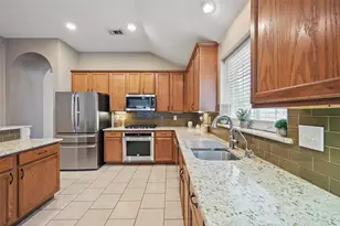 12315 Red Hawk Dr, Frisco, TX 75033 - Photo 9