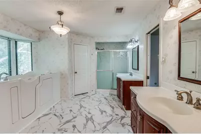 2719 Sunrise Drive, Arlington, TX 76006 - Photo 11