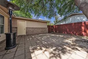 1132 Kris St, Irving, TX 75060 - Photo 33