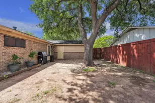 1132 Kris St, Irving, TX 75060 - Photo 31